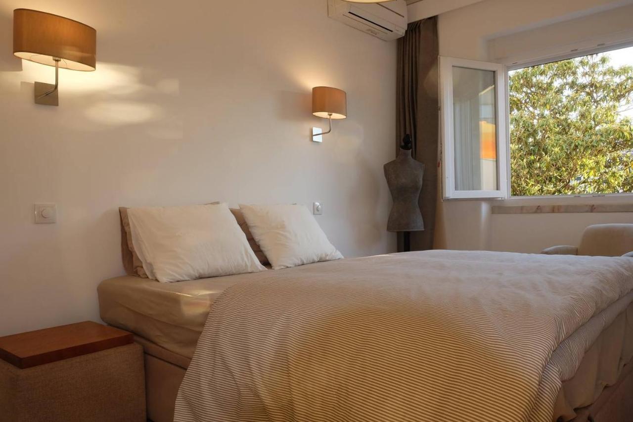 Central 2 Bedroom Apt W/Garden And Pantheon Views Lisbon Luaran gambar