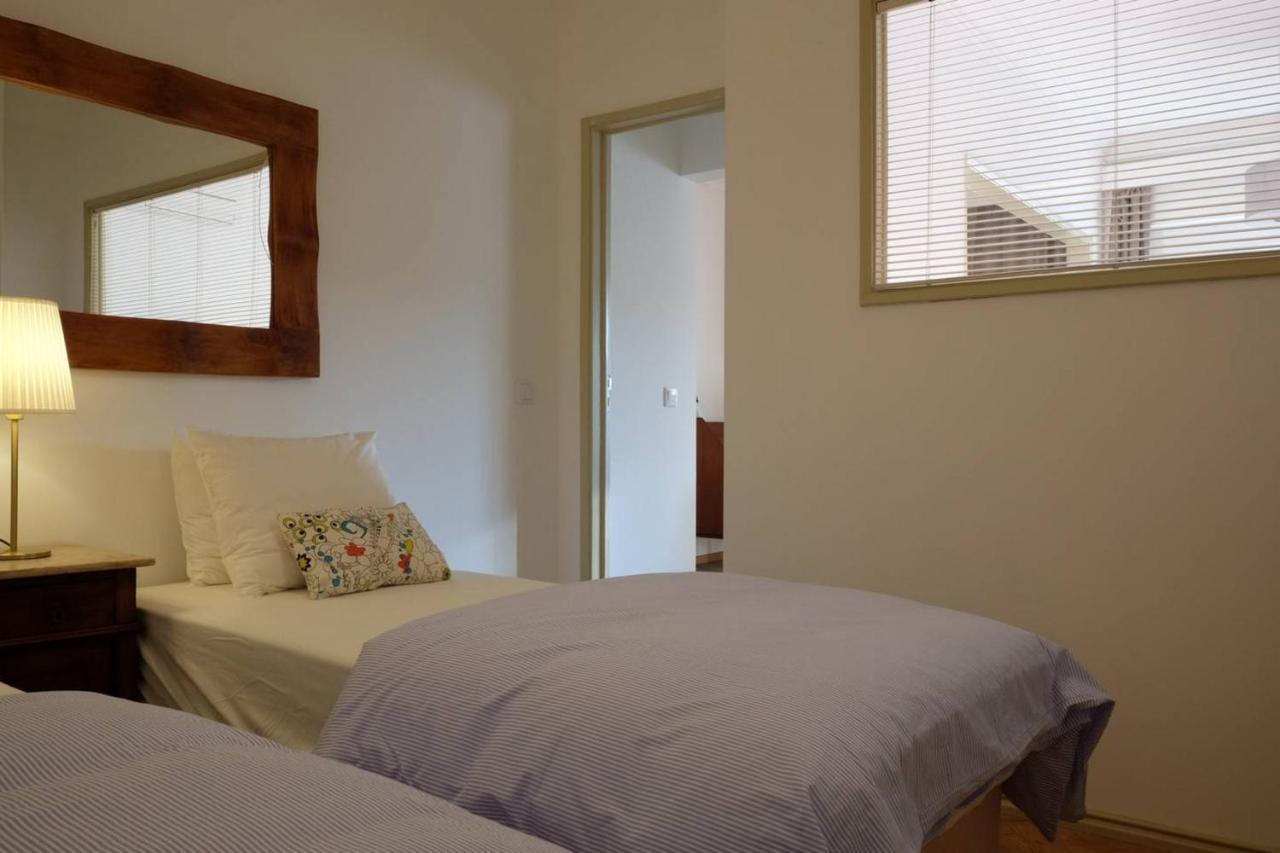 Central 2 Bedroom Apt W/Garden And Pantheon Views Lisbon Luaran gambar